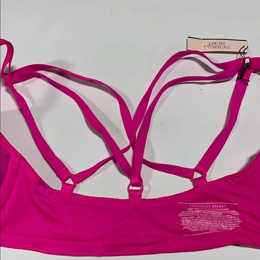 Victoria’s Secret - 32DD Vibrant Pink Women's Push-up Bra 7136‎